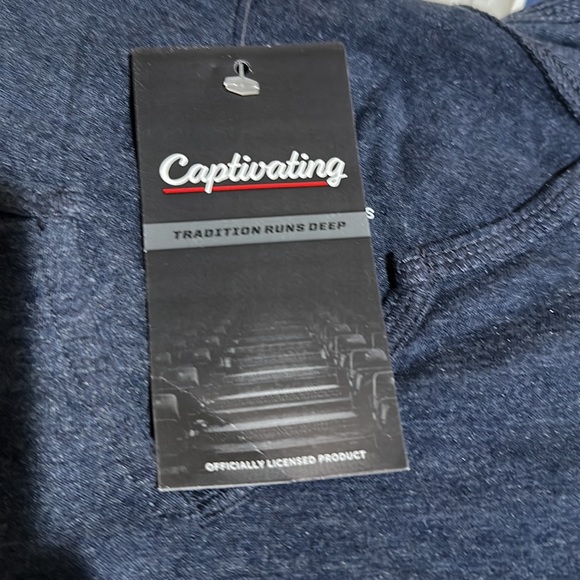 NWT ladies Notre Dame Fighting Irish tee - Picture 3 of 4